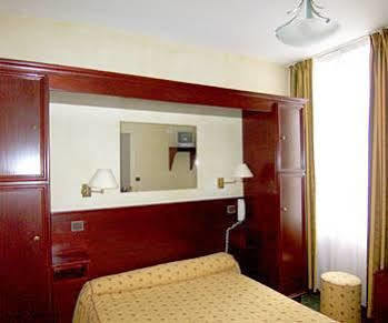Terminus Hotel Tours Ngoại thất bức ảnh